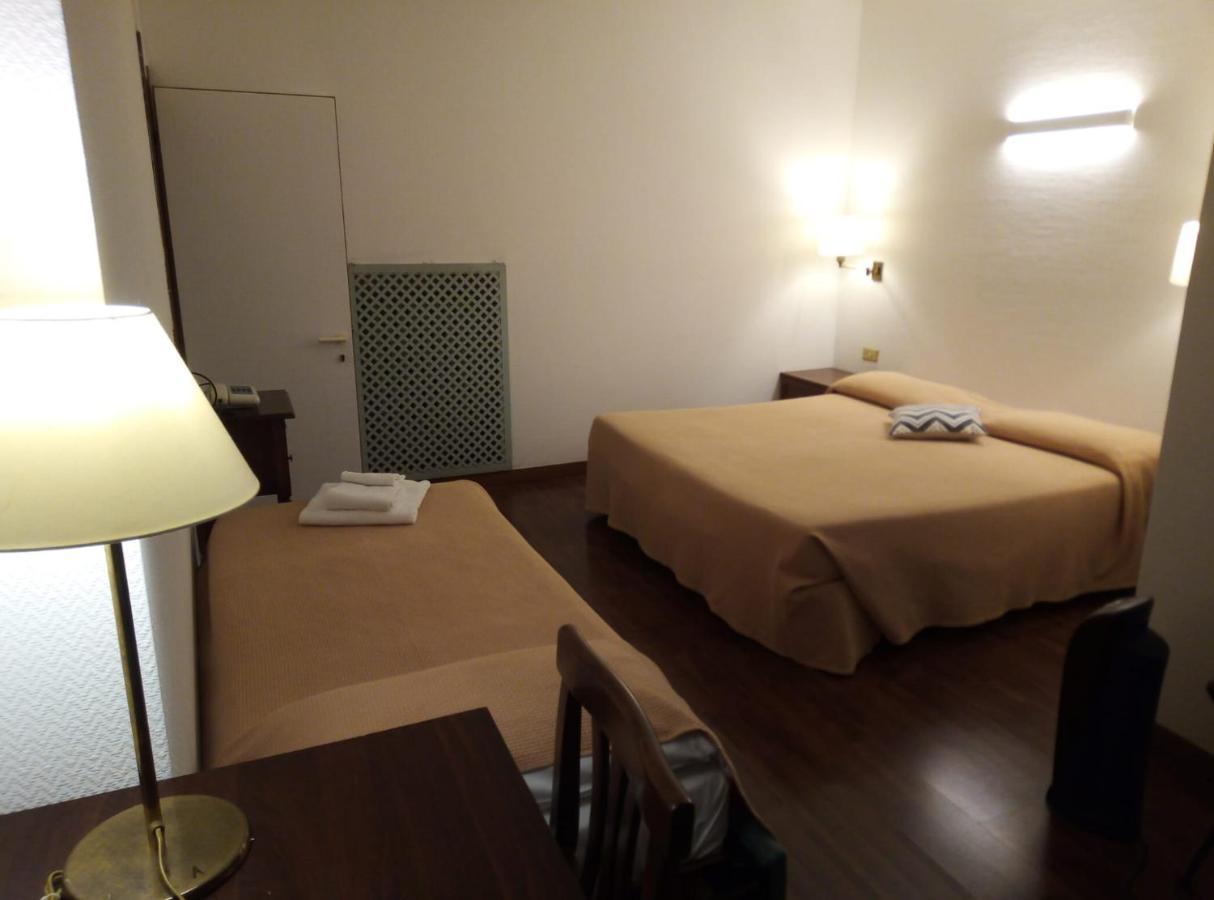 Hotel Arcadia Macerata Esterno foto