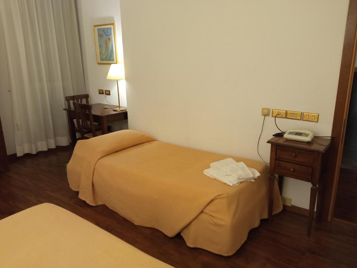 Hotel Arcadia Macerata Esterno foto