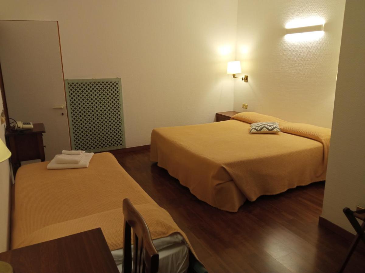 Hotel Arcadia Macerata Esterno foto