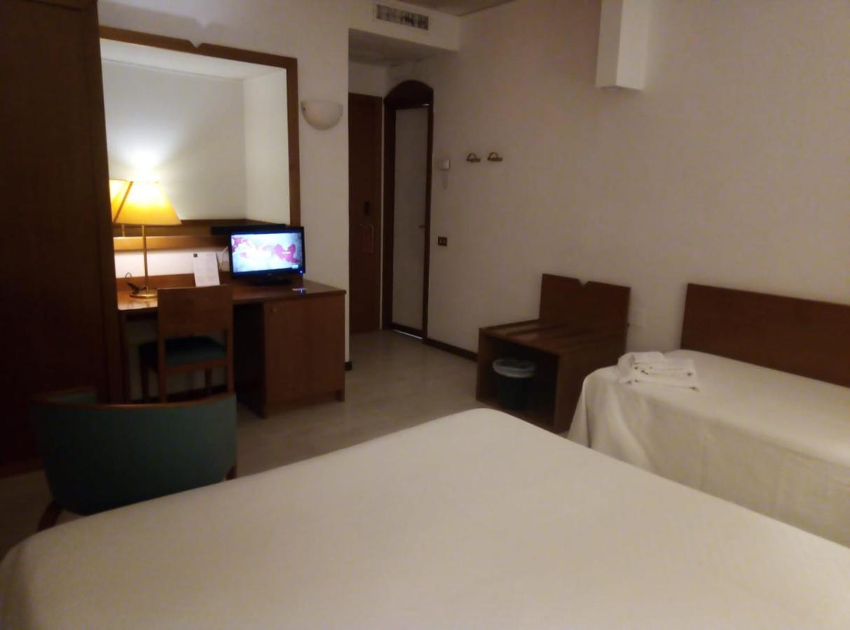 Hotel Arcadia Macerata Esterno foto