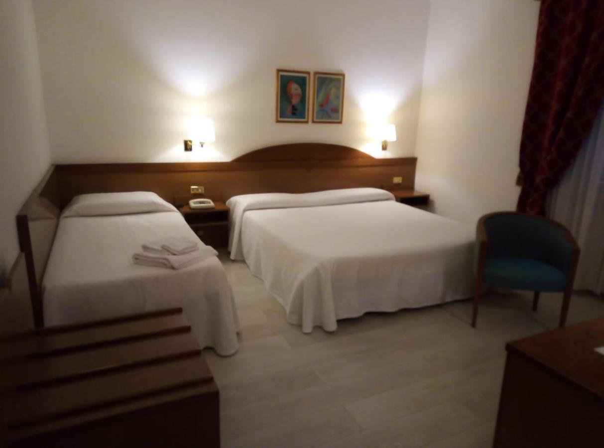 Hotel Arcadia Macerata Esterno foto
