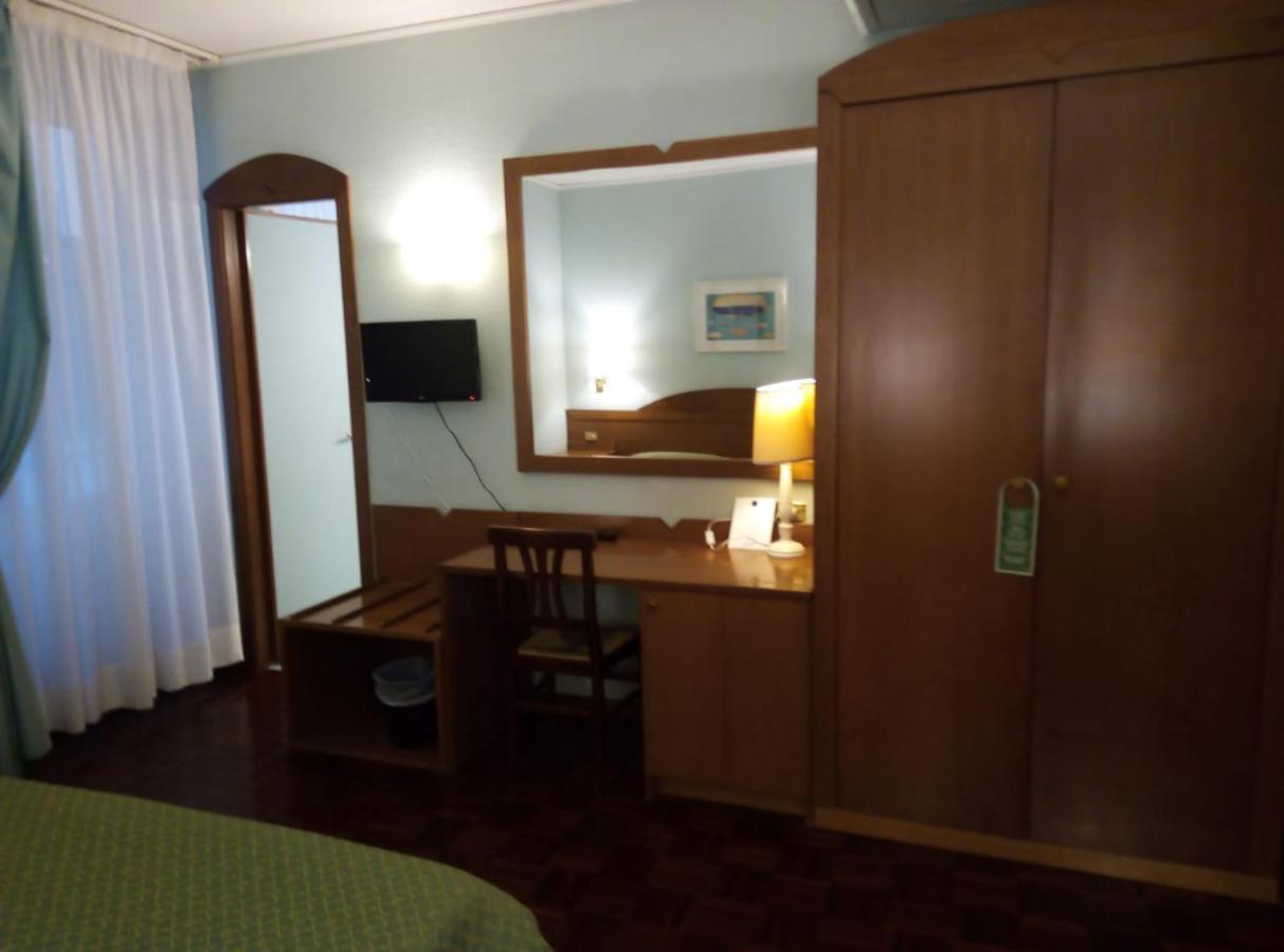 Hotel Arcadia Macerata Esterno foto