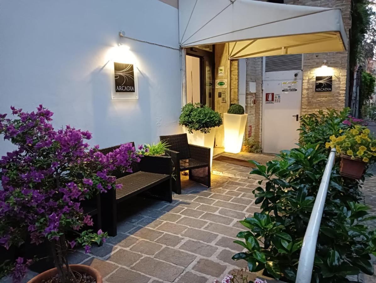 Hotel Arcadia Macerata Esterno foto