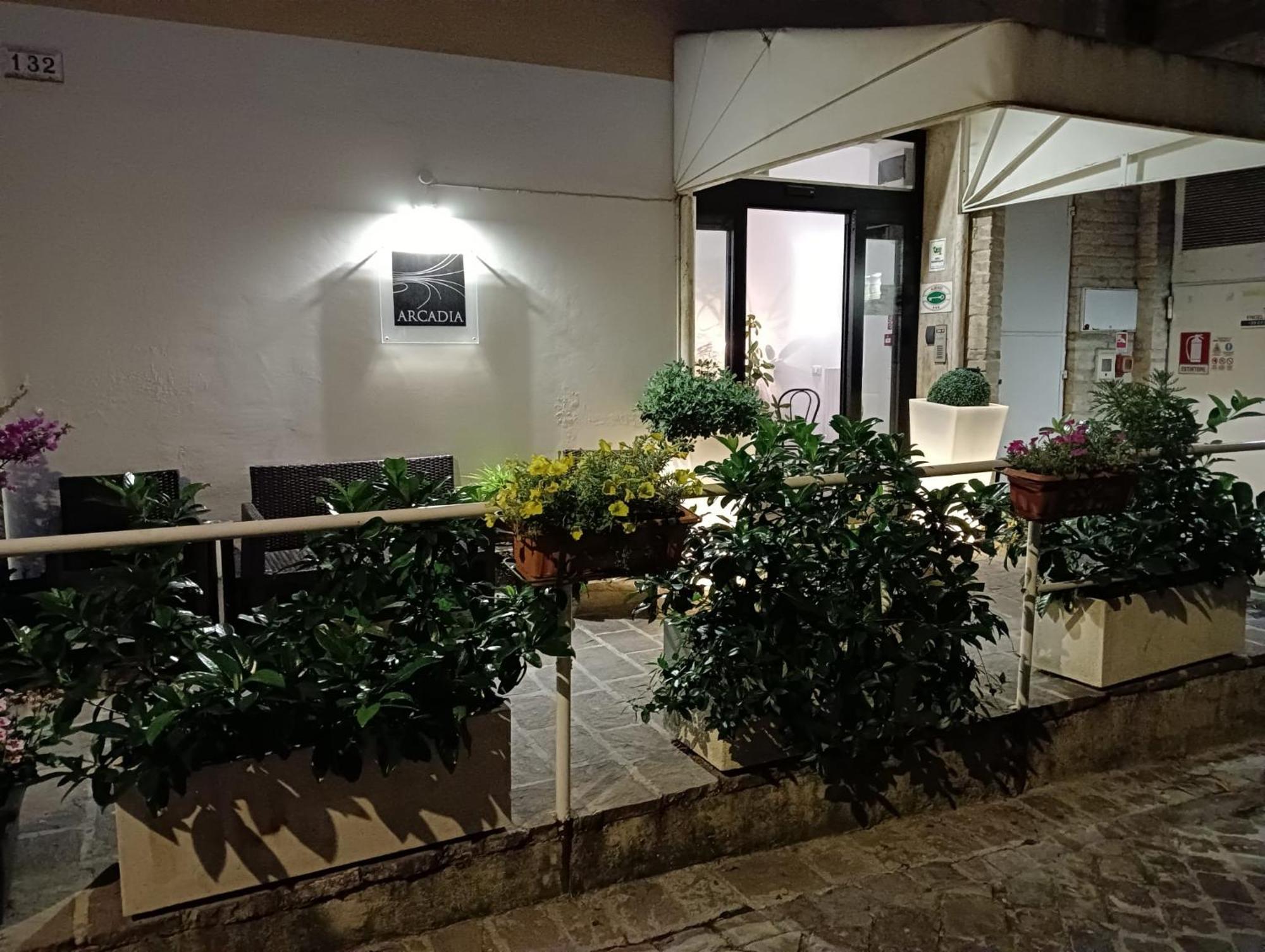 Hotel Arcadia Macerata Esterno foto