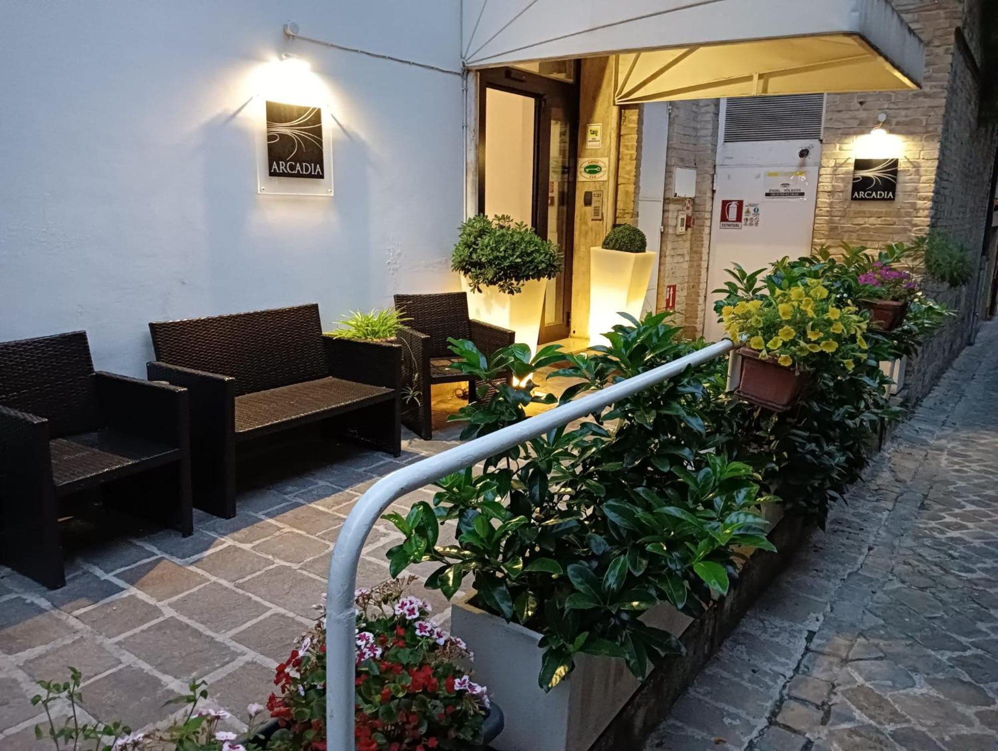 Hotel Arcadia Macerata Esterno foto