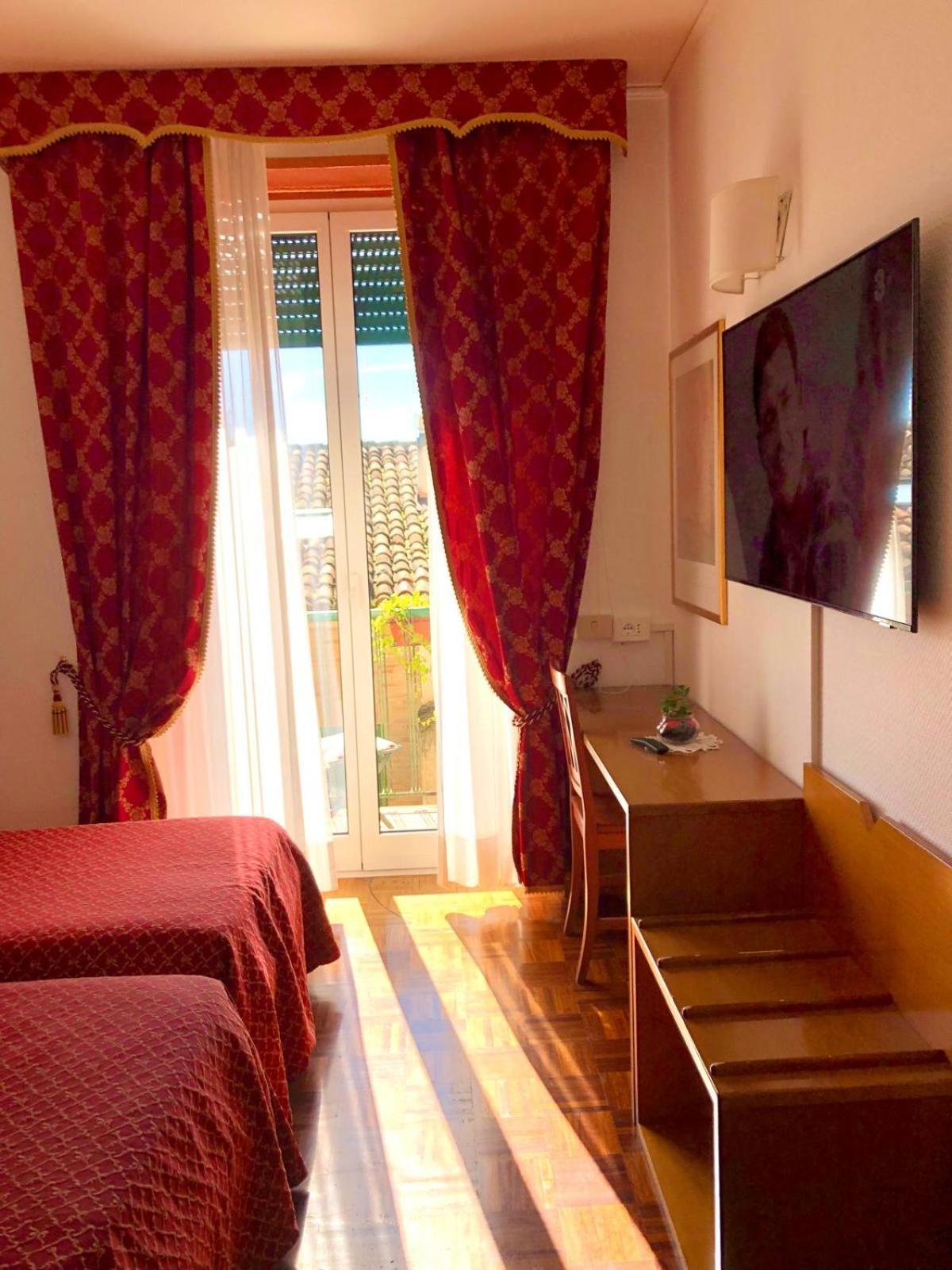 Hotel Arcadia Macerata Esterno foto